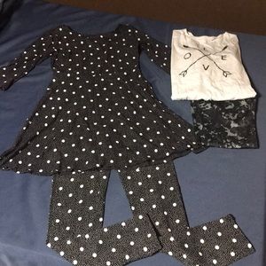 2 Old Navy Girls outfits